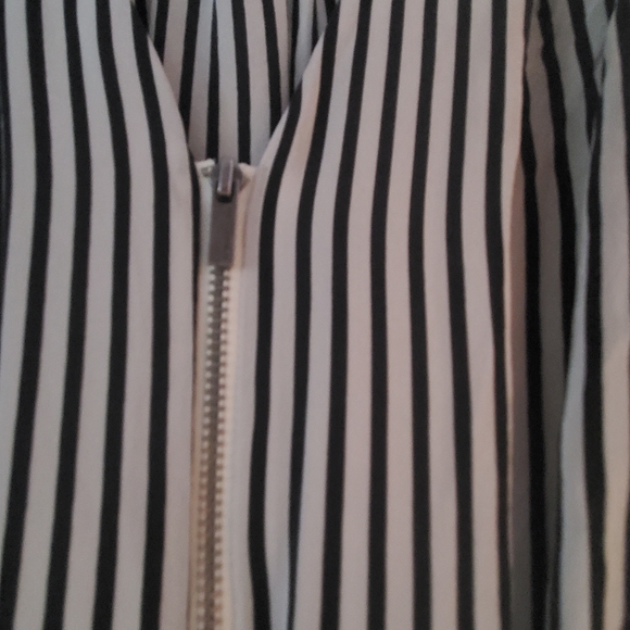 BCBG MAX Azria striped dress - Picture 5 of 8